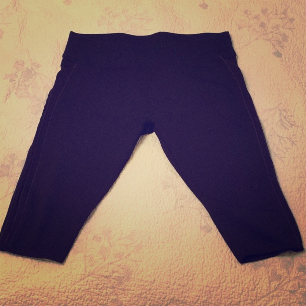 Fabletics black capris size L